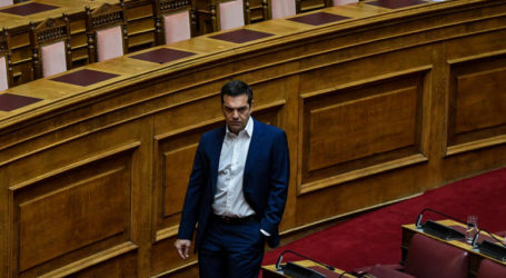 Τσίπρας: Να καταδικάσει ο Μητσοτάκης τους ακραίους στο κόμμα του
