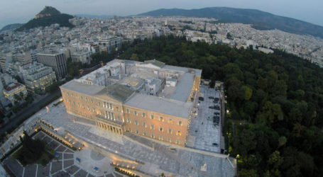 Σφοδρή αντιπαράθεση ΣΥΡΙΖΑ – ΝΔ με αφορμή άρθρο των Financial Times για τον Ποινικό Κώδικα και το ξέπλυμα χρήματος