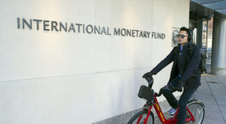 Το ΔΝΤ επιμένει για χαμηλότερο πλεόνασμα από 3,5%