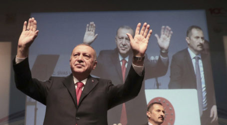 Ερντογάν στο Reuters: Στήριξη από την ΕΕ ή ανοίγουμε τις πύλες να πάνε οι πρόσφυγες όπου θέλουν