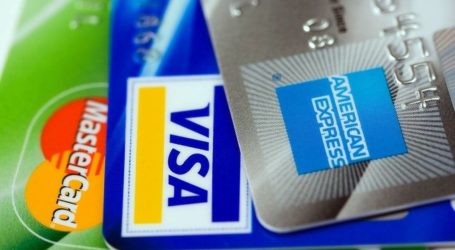 Προσοχή! Πληρώνεις με κάρτα; Δείτε τι αλλάζει τις επόμενες μέρες