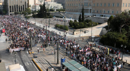 Σύγκρουση κυβέρνησης – αντιπολίτευσης γιατί «απεργούν λίγοι και ταλαιπωρούνται πολλοί»