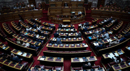 «Ακονίζουν μαχαίρια» για εκλογικό νόμο και Πρόεδρο Δημοκρατίας