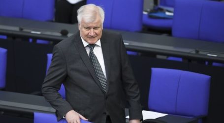 Ζεεχόφερ: Αν δεν βοηθήσουμε Ελλάδα και Τουρκία, οι μετανάστες αργά ή γρήγορα θα φτάσουν και στη Γερμανία