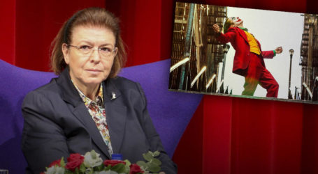 Η παράνοια του Τζόκερ συνεχίζεται: Αδειάζουν τώρα την Μενδώνη οι υπάλληλοι του ΥΠΠΟ