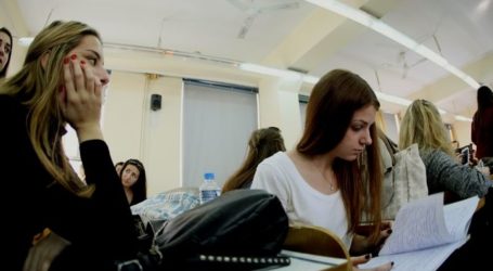 Εφτά αλλαγές στην Παιδεία: Τι ισχύει για σημαιοφόρους, μεταπτυχιακά και πτυχία κολεγίων