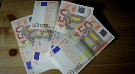 «Σίγουρο» το κοινωνικό μέρισμα στο τέλος του χρόνου – Οι σκέψεις για τα ποσά και τους δικαιούχους