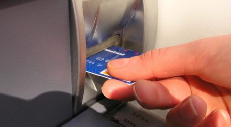 Ένα βήμα πίσω κάνουν οι τράπεζες στις προμήθειες – Ποιες αποσύρουν