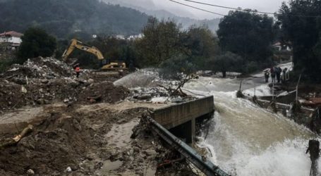 Εικόνες βιβλικής καταστροφής στην Κινέτα [φωτό – βίντεο]