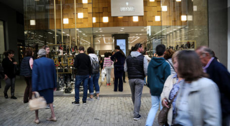 Στις 12 Δεκεμβρίου ξεκινάει το εορταστικό ωράριο των καταστημάτων- Ανοιχτά και 3 Κυριακές