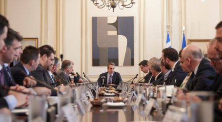 Μεταναστευτικό: 1.700 προσλήψεις σε Έβρο, νησιά και ενδοχώρα – Σχέδιο να κλείσει η Μόρια