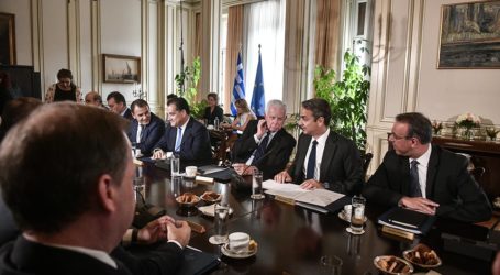 «Σπιντάρει» η κυβέρνηση: Ελάχιστο εγγυημένο εισόδημα, διευρυμένο επίδομα θέρμανσης και ασφάλεια