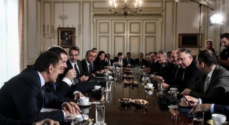 Η έναρξη της… ανασχηματολογίας βλάπτει σοβαρά τη συνοχή και την αναποτελεσματικότητα της κυβέρνησης