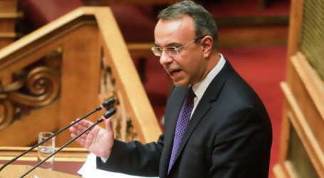 O Σταϊκούρας εξηγεί ποια είναι τα εισοδήματα της μεσαίας τάξης