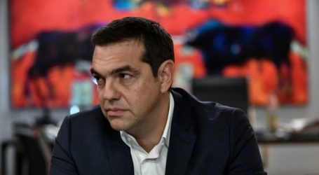 Ο Τσίπρας κλιμακώνει την αντιπαράθεση με τον Μητσοτάκη για τα κοινωνικά θέματα