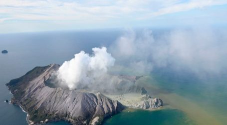 Φονική έκρηξη ηφαιστείου στη Νέα Ζηλανδία: Κανένα ίχνος ζωής στο νησί – Είχαν προειδοποιήσει οι γεωλόγοι (Βίντεο)