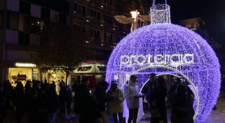 Protergia : Χριστουγεννιάτικη ενέργεια φωτίζει το εμπορικό τρίγωνο της Αθήνας