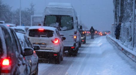 Κακοκαιρία «Ζηνοβία»: Καρατομήθηκε ο διοικητής της Β’ Τροχαίας Αυτοκινητοδρόμων για το μπάχαλο στην Εθνική