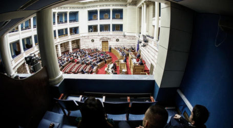 Προϋπολογισμός: Το άλμπουμ της συζήτησης – Ποιοί τράβηξαν τα φλας