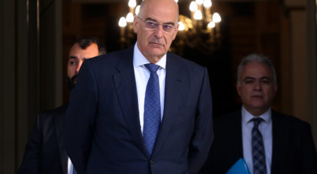 Προειδοποίηση Δένδια στα κόμματα: «Εχουμε φωτιά στο σπίτι μας»