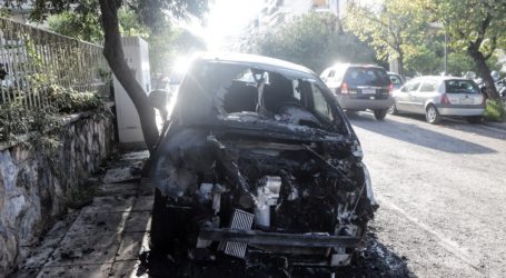 Εκτός Εξαρχείων «χτυπούν» πλέον οι κουκουλοφόροι – Εμπρηστική επίθεση κοντά στην αμερικανική πρεσβεία