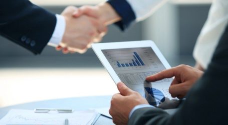 FT: Η Αθήνα δίνει φορο-κίνητρα σε εφοπλιστές και επιχειρηματίες