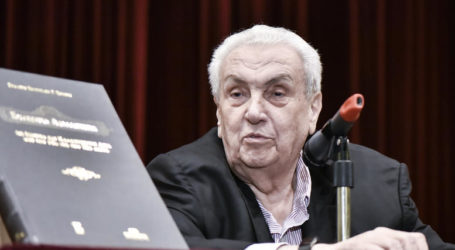 Δύσκολες ώρες στο νοσοκομείο για τον Δημήτρη Κοντομηνά