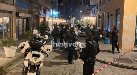 Φαρ ουέστ στα Λαδάδικα: 30 κουκουλοφόροι άνοιξαν πυρ