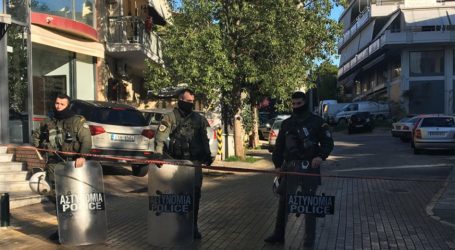 Εκκενώνεται κατάληψη αντιεξουσιαστών στο Μαρούσι