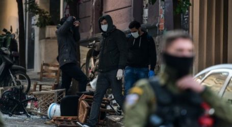 «Κύμα» συμπαράστασης στον σκηνοθέτη Δημήτρη Ινδαρέ μετά την εισβολή της ΕΛ.ΑΣ. στο σπίτι του