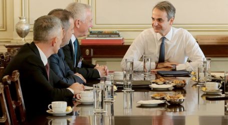 Σε εξέλιξη το ραντεβού Μητσοτάκη με εταιρείες κινητής τηλεφωνίας: Περισσότερα data, μικρότερο κόστος