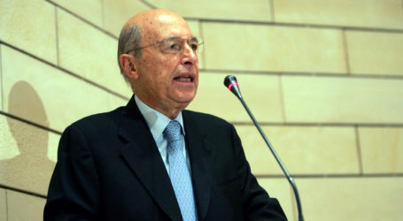 «Καρφιά» Σημίτη κατά Καραμανλή για τα ελληνοτουρκικά