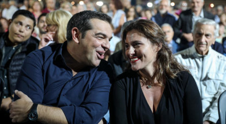 Η Μπέτυ Μπαζιάνα εκλέγεται καθηγήτρια στο πανεπιστήμιο Θεσσαλίας