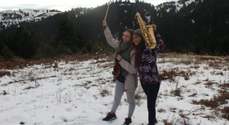 Άγραφα: Mε το «Bella Ciao» κατά των αιολικών – Γεωργιάδης: Ανίκητη η βλακεία