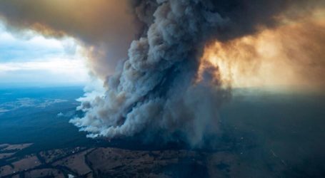 Στις φλόγες η Αυστραλία: Σοκάρουν οι εικόνες απο δορυφόρο