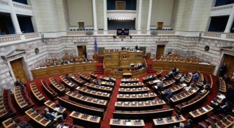 Κόντρα στη Βουλή για πανεπιστήμια και πτυχία κολεγίων