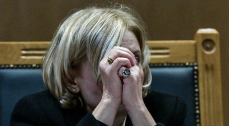 Γιατί κρύβεται η εισαγγελέας στη δίκη της Χρυσής Αυγής; Πολλά τα σχόλια