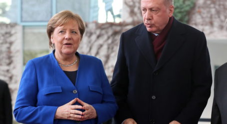 Στην Κωνσταντινούπολη η Μέρκελ μετά την έκθεση-κόλαφος της γερμανικής Βουλής για το μνημόνιο Τουρκίας-Λιβύης