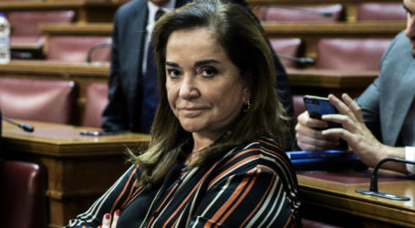 Η Ντόρα «καρφώνει» τον Αντώνη Σαμαρά: Στόχος μας είναι η Χάγη