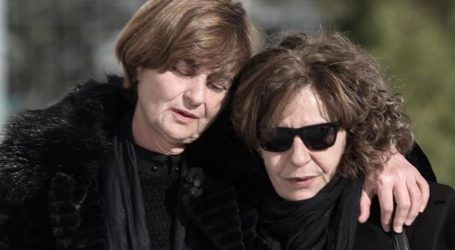 Μάγδα Φύσσα – Τούλα Τοπαλούδη: Συγκινητική συνάντηση των δύο γυναικών [pics]