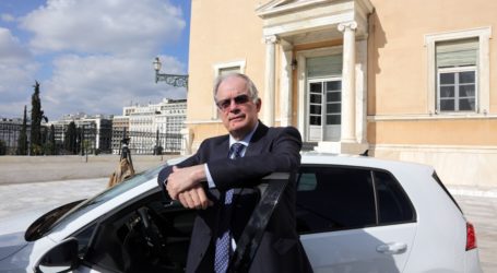 Ποιοι βουλευτές πήραν ηλεκτρικά αυτοκίνητα και τι μάρκα – Όλη η λίστα