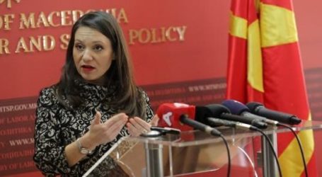 Σπάσοφσκι σε υπουργό του: Ή θα μου δώσεις εξηγήσεις για το «Μακεδονία» ή παραιτήσου