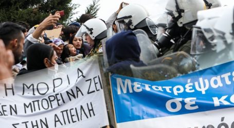 Βίντεο ντοκουμέντο: Τάγματα εφόδου κάνουν ελέγχους, υποκαθιστώντας την ΕΛΑΣ στη Μόρια