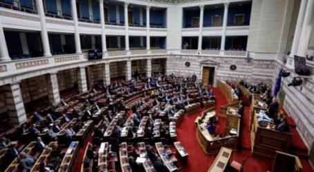 Οι συγκρούσεις σε Χίο και Λέσβο μεταφέρθηκαν και… στη Βουλή