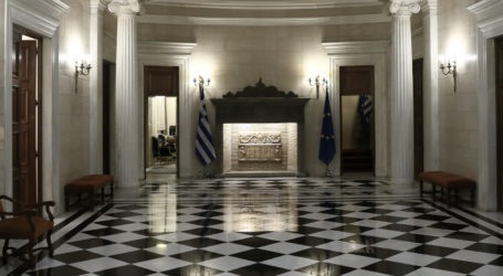 Κυβερνητικοί κύκλοι για τις νέες ταυτότητες: Πλασιέ συμφερόντων εταιρειών ο ΣΥΡΙΖΑ