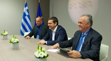 ΣΥΡΙΖΑ – Απολογισμός 4ετίας: Οι αυταπάτες, η ευθύνη Βαρουφάκη & το μνημόνιο