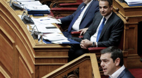 Καβγάς Μητσοτάκη-Τσίπρα: «Κάνετε αντιπολίτευση με τα μαγκάλια» – «Είστε ο μεγαλύτερος πολιτικός απατεώνας»