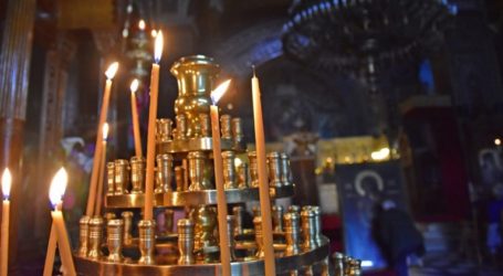 Χαιρετισμοί: Γέμισαν οι εκκλησίες, παρά τον κορονοϊό