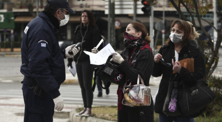 Όλα τα μέτρα στο «τραπέζι»: Τι θα κρίνει την παράταση της απαγόρευσης κυκλοφορίας – Δεν αποκλείεται και η εμπλοκή του Στρατού