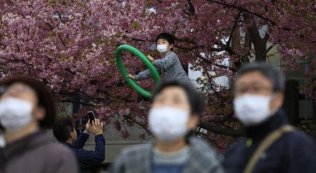 Πώς η Νότιος Κορέα “ισοπέδωσε” τα κρούσματα κορονοϊού – Με έγκαιρη λήψη μέτρων και χιλιάδες τεστ καθημερινά